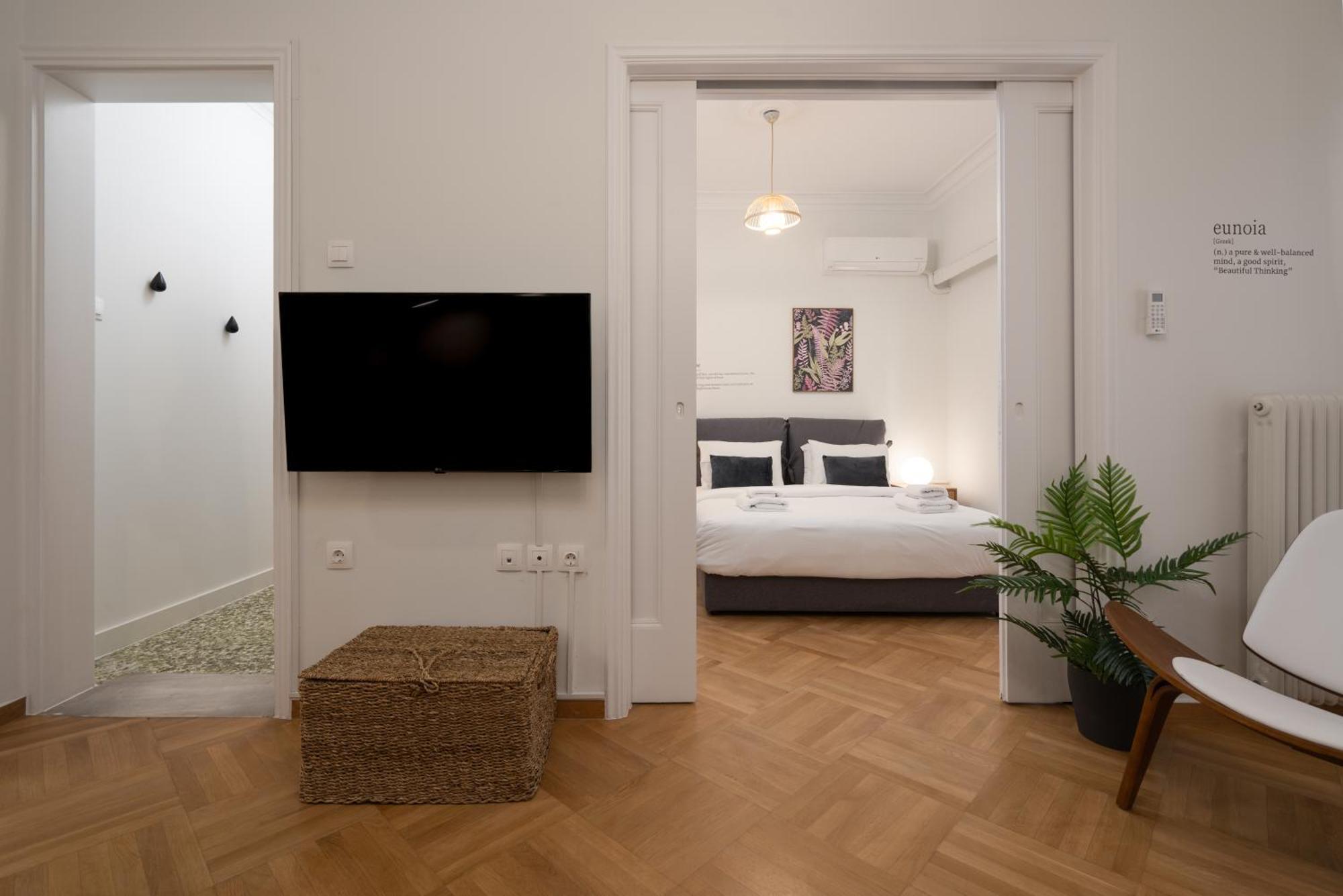 Apartamento Metroscape Retreat Nearby Metro Station Atenas Exterior foto